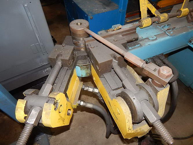 1-1/2 CURVITUBE B/40 Bender, 4-3/4 Radius, 0 to 180 DOB, 12' Over Extractor