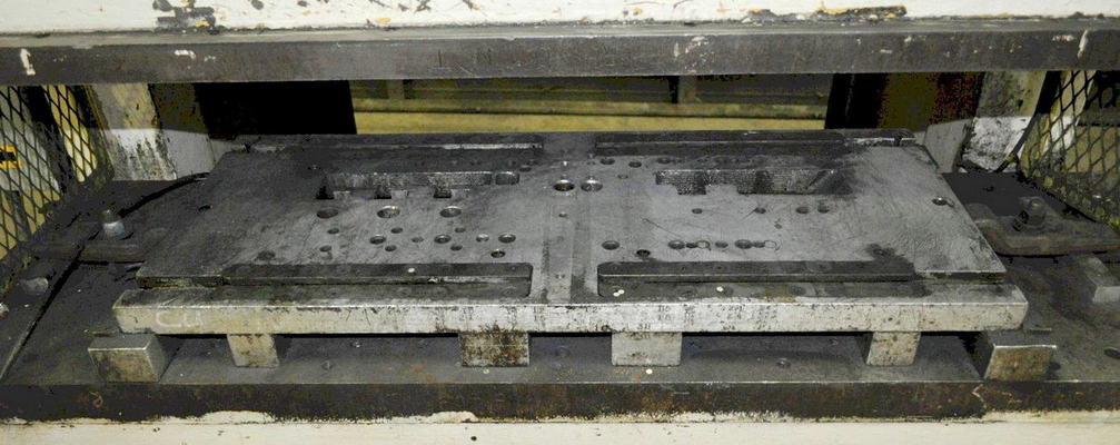 60 Ton ROUSSELLE Dbl Crank Gap Frame Press, 4 Str, 13 SH, 60 x 18 Bed, 5 HP