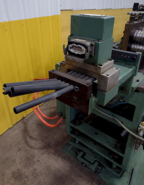 BURR OAK Model VBHB Return Bender with Model MTCO Straightener Feeder