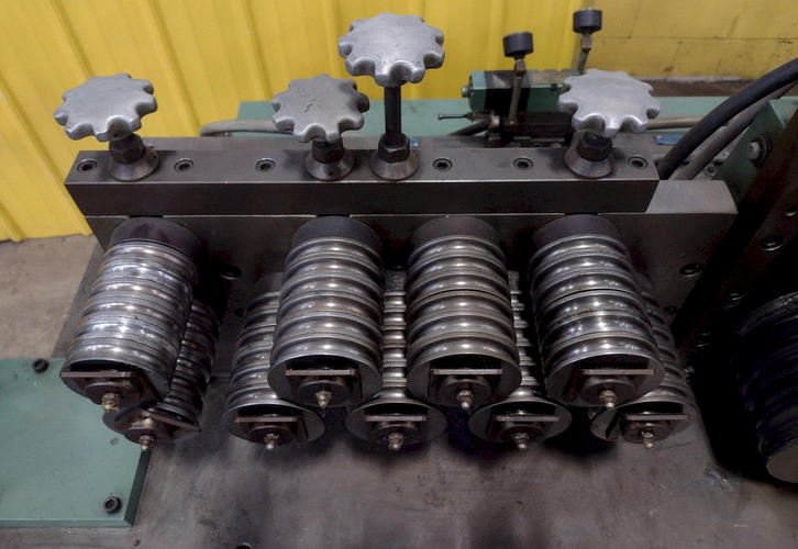 BURR OAK Model VBHB Return Bender with Model MTCO Straightener Feeder