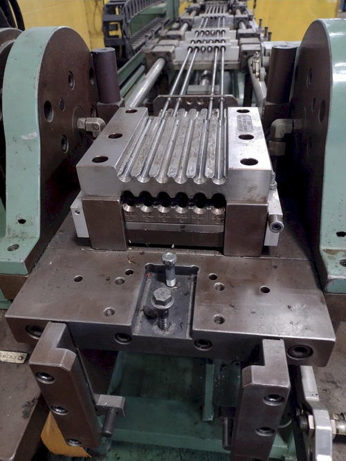 BURR OAK Model VBHB Return Bender with Model MTCO Straightener Feeder