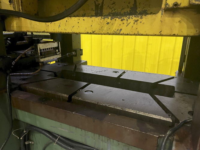 60 Ton OAK High Speed Lam Press, 2 Str, 9 -12 SH, 30 x 20 Bed/Ram Die Area