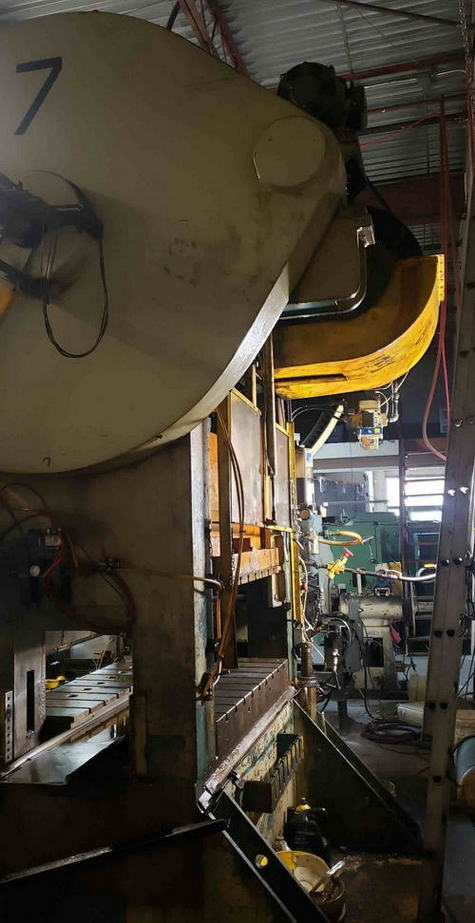 200 Ton BLOW Straight Side Press, 4 Str, 19.25 SH, 7.75 Adj, 60 x 40 Bed