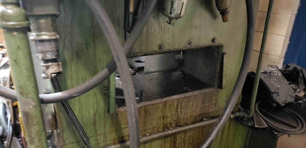 100 Ton DANLY Straight Side Press, 2 Str, 15 SH, 2 Adj, 48 x 30 Bed