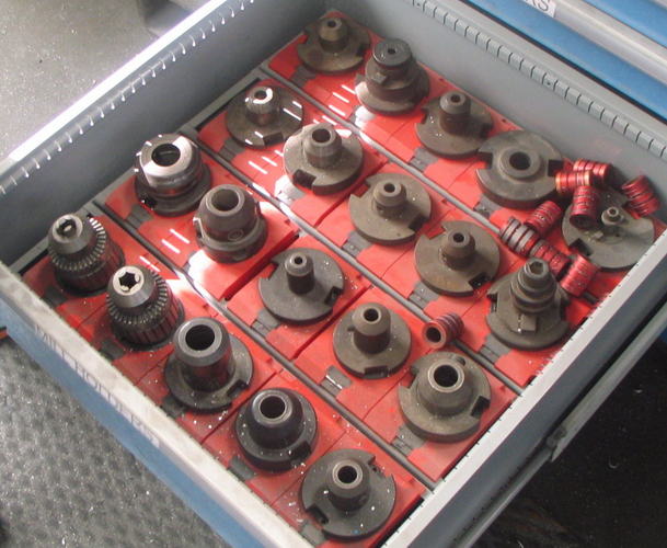 KMA SHARPS Vertical Mill, 1700mm x 380mm Table, 100mm to 600mm Spdl to Table