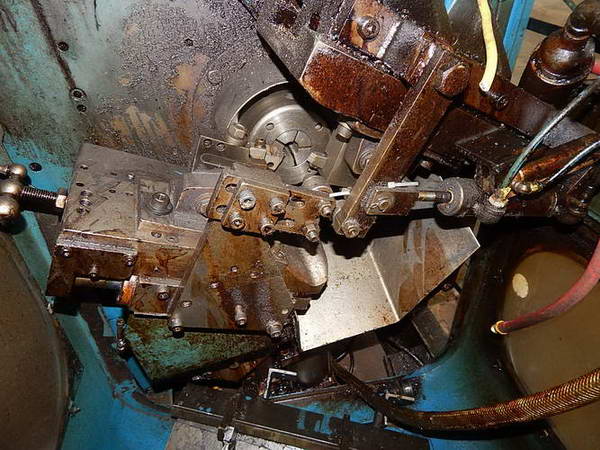 2-1/8 MODERN 2L Tube Cut-Off, 60 Cut, 25' Descrambler, 2-Slides, 7-1/2 HP