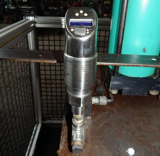 4 Ton TOX PRESSOTECHNIK Pneumatic Press, 7.87 Str, 15 Dylt, 20 x 14 Bed