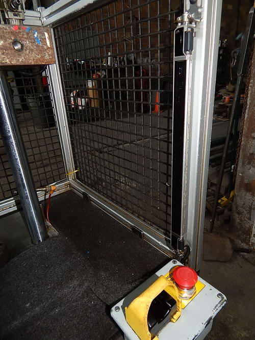 4 Ton TOX PRESSOTECHNIK Pneumatic Press, 7.87 Str, 15 Dylt, 20 x 14 Bed