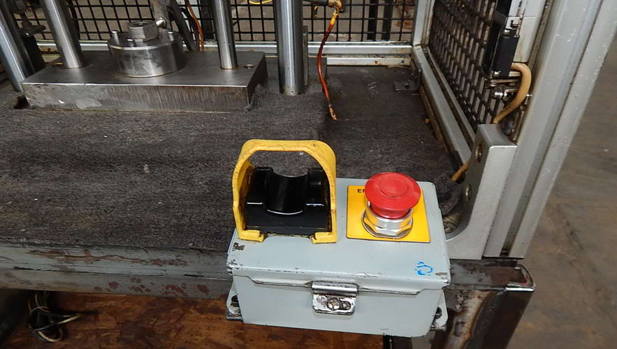 4 Ton TOX PRESSOTECHNIK Pneumatic Press, 7.87 Str, 15 Dylt, 20 x 14 Bed