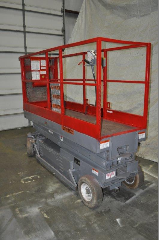 MAYVILLE 2034HT Scissor Lift, 26' Max Ht, 750 Lb Capacity, 24 Volt