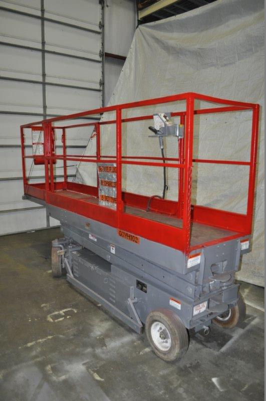 MAYVILLE 2034HT Scissor Lift, 26' Max Ht, 750 Lb Capacity, 24 Volt