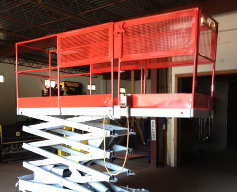 500 Lb MEC Manlift, 27 x 7' Platform with 42 Fold Down Extension, 19'9 Lift
