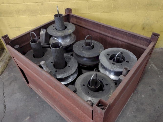 WALLACE 4-Roll Pipe Bender, 8 Rd Pipe, 15 Max Roll Dia, (2) Pinch Rolls, 20 HP