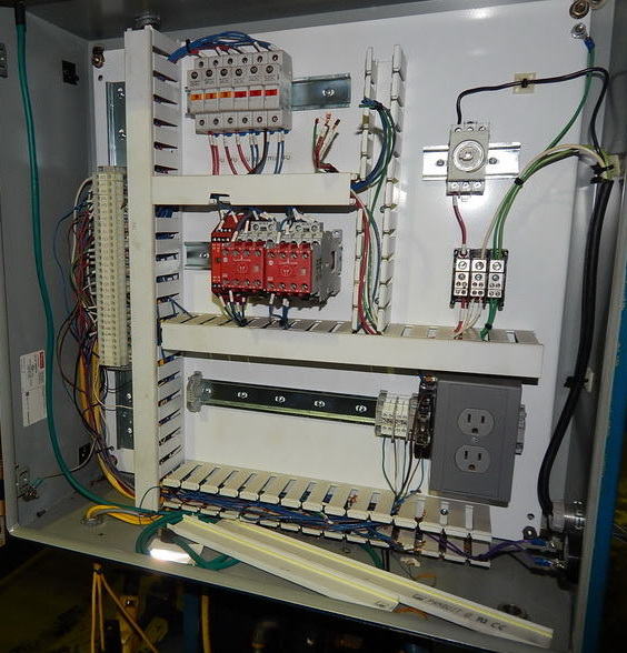 8 Ton FARGER & JOOSTEN MULTIPOWER C-Frame, 7.9 Str, 13 DLO, 14 x 14 Bed/Ram