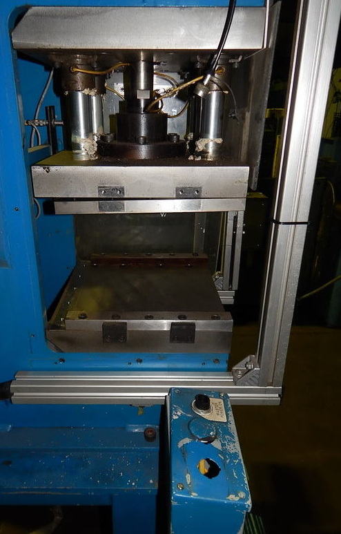 8 Ton FARGER & JOOSTEN MULTIPOWER C-Frame, 7.9 Str, 13 DLO, 14 x 14 Bed/Ram