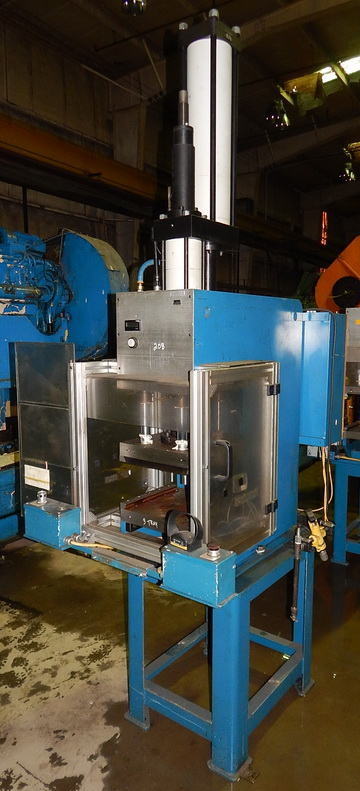 16 Ton FARGER & JOOSTEN MULTIPOWER C-Frame, 7.9 Str, 13 DLO, 14 x 14 Bed/Ram