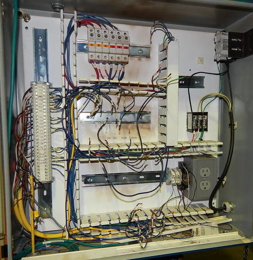 16 Ton FARGER & JOOSTEN MULTIPOWER C-Frame, 7.9 Str, 13 DLO, 14 x 14 Bed/Ram