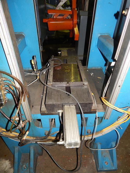 34 Ton FARGER & JOOSTEN MULTIPOWER Press, 7.9 Str, 13 DLO, 14 x 14 Bed/Ram