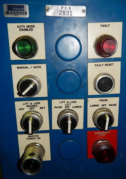 34 Ton FARGER & JOOSTEN MULTIPOWER Press, 7.9 Str, 13 DLO, 14 x 14 Bed/Ram