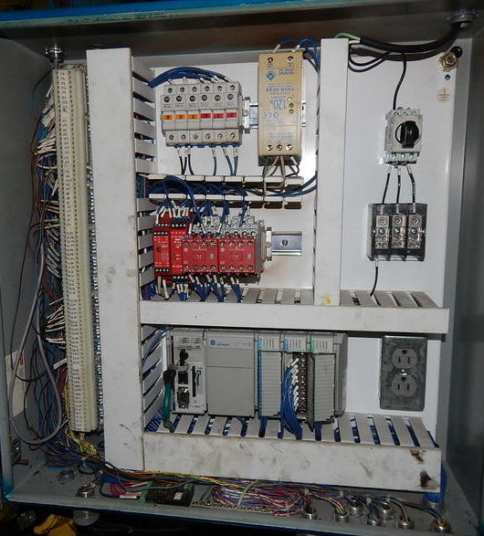 34 Ton FARGER & JOOSTEN MULTIPOWER Press, 7.9 Str, 13 DLO, 14 x 14 Bed/Ram