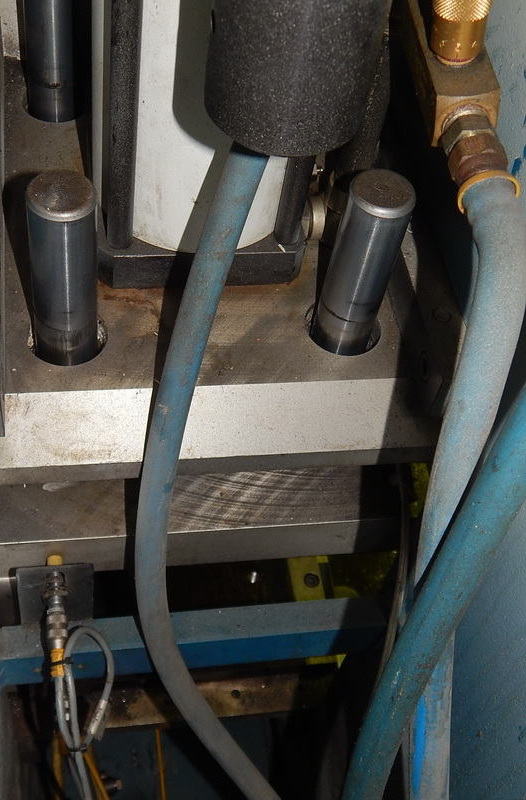 16 Ton FARGER & JOOSTEN MULTIPOWER C-Frame, 7.9 Str, 13 DLO, 14 x 14 Bed/Ram