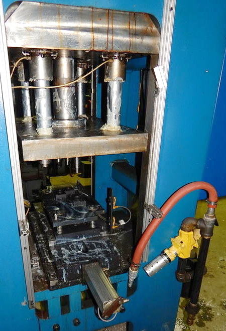 90 Ton FARGER & JOOSTEN MULTIPOWER Press, 7.9 Str, 26 DLO, 24 x 17 Bed/Ram