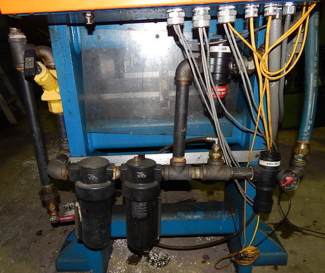 90 Ton FARGER & JOOSTEN MULTIPOWER Press, 7.9 Str, 26 DLO, 24 x 17 Bed/Ram