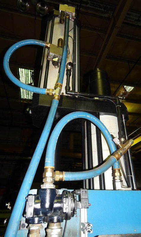 90 Ton FARGER & JOOSTEN MULTIPOWER Press, 7.9 Str, 26 DLO, 24 x 17 Bed/Ram