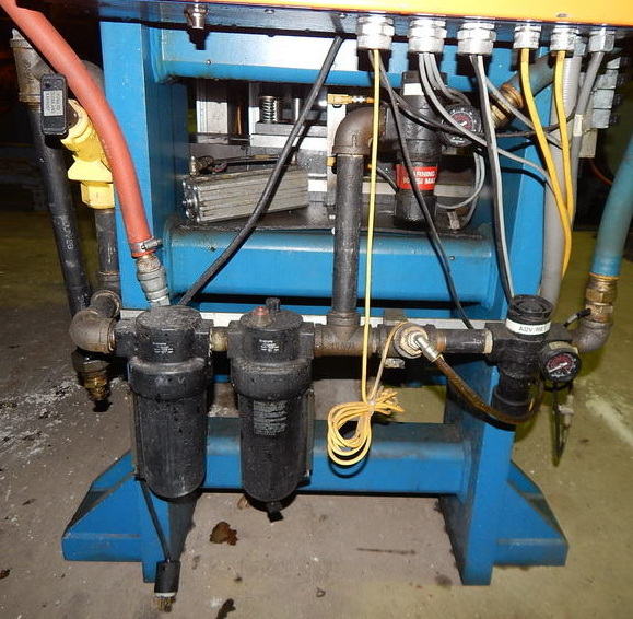 90 Ton FARGER & JOOSTEN MULTIPOWER Press, 7.9 Str, 26 DLO, 24 x 17 Bed/Ram