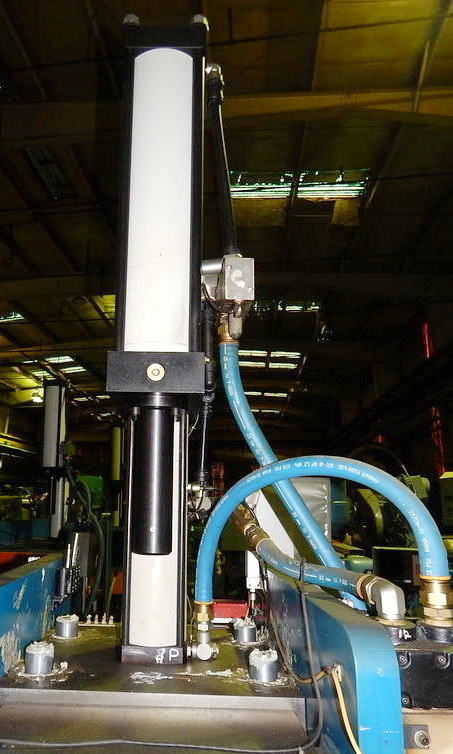 16 Ton FARGER & JOOSTEN MULTIPOWER Press, 7.9 Str, 13 DLO, 14 x 14 Bed/Ram