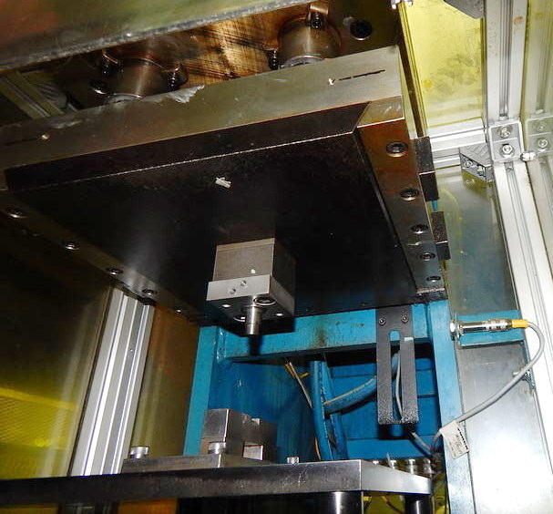 16 Ton FARGER & JOOSTEN MULTIPOWER C-Frame, 7.9 Str, 13 DLO, 14 x 14 Bed/Ram