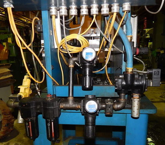 16 Ton FARGER & JOOSTEN MULTIPOWER C-Frame, 7.9 Str, 13 DLO, 14 x 14 Bed/Ram