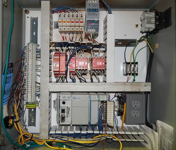 16 Ton FARGER & JOOSTEN MULTIPOWER C-Frame, 7.9 Str, 13 DLO, 14 x 14 Bed/Ram