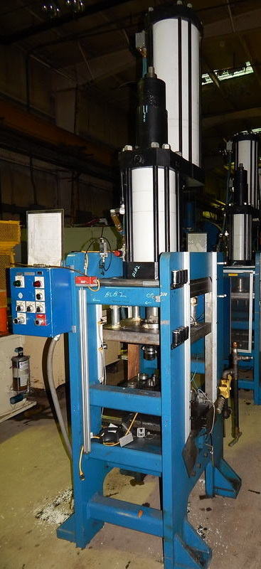 120 Ton FARGER & JOOSTEN MULTIPOWER Press, 7.9 Str, 26 DLO, 24 x 17 Bed/Ram