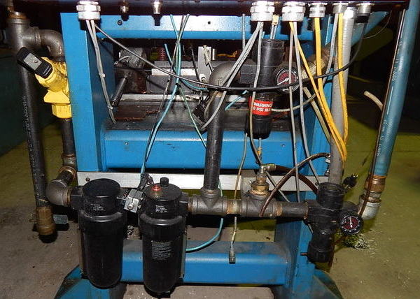 120 Ton FARGER & JOOSTEN MULTIPOWER Press, 7.9 Str, 26 DLO, 24 x 17 Bed/Ram