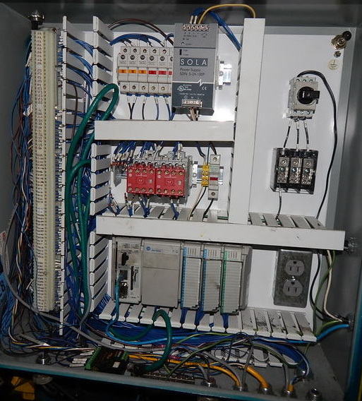 120 Ton FARGER & JOOSTEN MULTIPOWER Press, 7.9 Str, 26 DLO, 24 x 17 Bed/Ram