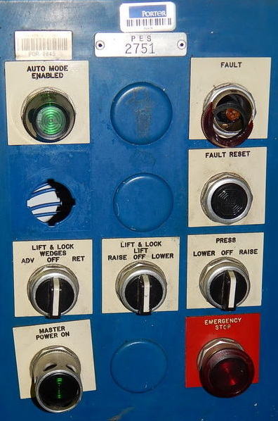 90 Ton FARGER & JOOSTEN MULTIPOWER Press, 7.9 Str, 26 DLO, 24 x 17 Bed/Ram