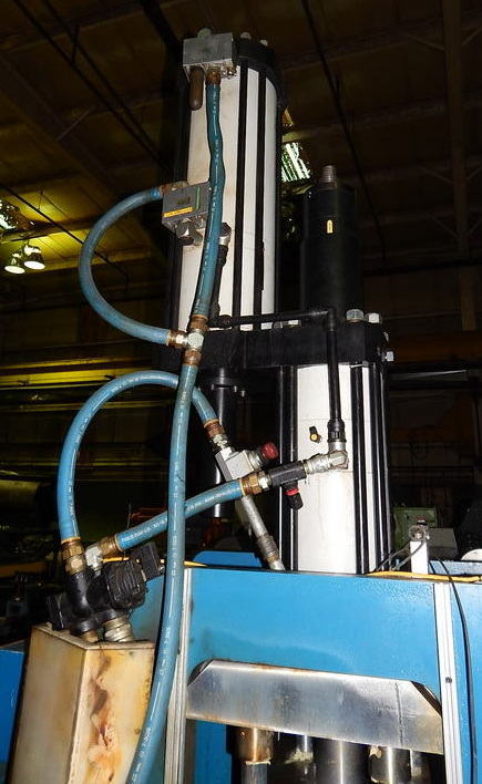 90 Ton FARGER & JOOSTEN MULTIPOWER Press, 7.9 Str, 26 DLO, 24 x 17 Bed/Ram