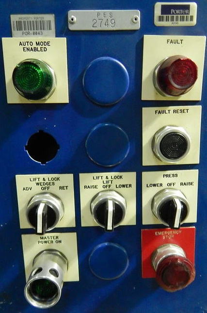 120 Ton FARGER & JOOSTEN MULTIPOWER Press, 7.9 Str, 26 DLO, 24 x 17 Bed/Ram