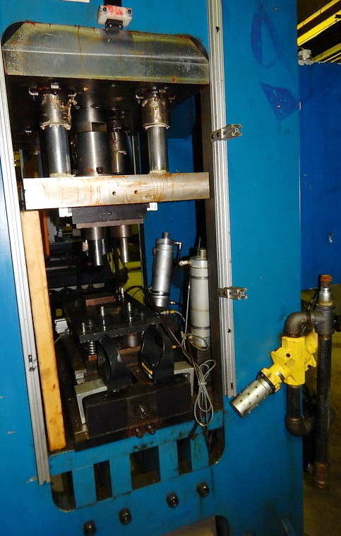 120 Ton FARGER & JOOSTEN MULTIPOWER Press, 7.9 Str, 26 DLO, 24 x 17 Bed/Ram