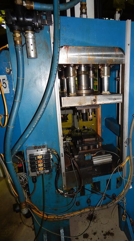 120 Ton FARGER & JOOSTEN MULTIPOWER Press, 7.9 Str, 26 DLO, 24 x 17 Bed/Ram