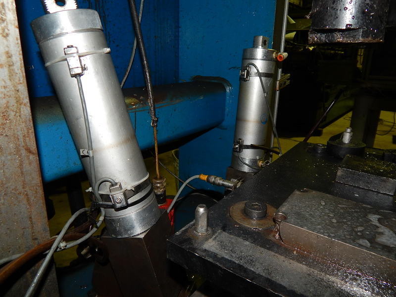 120 Ton FARGER & JOOSTEN MULTIPOWER Press, 7.9 Str, 26 DLO, 24 x 17 Bed/Ram