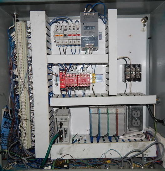 120 Ton FARGER & JOOSTEN MULTIPOWER Press, 7.9 Str, 26 DLO, 24 x 17 Bed/Ram