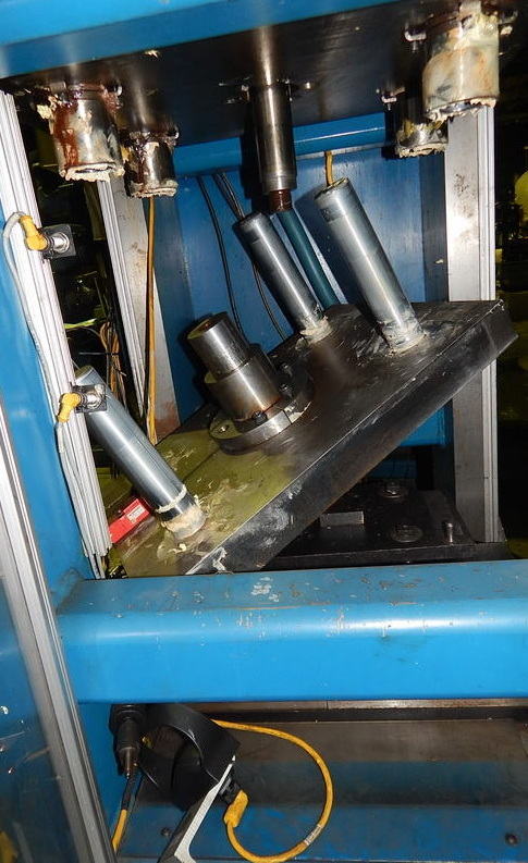 16 Ton FARGER & JOOSTEN MULTIPOWER Press, 7.9 Str, 13 DLO, 14 x 14 Bed/Ram