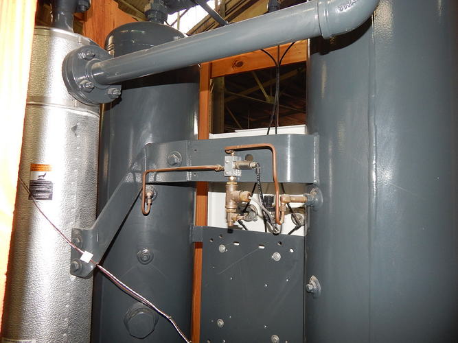 300 SCFM @ 100 PSIG SPX-DELTECH RP300 Externally Heated Desiccant Air Dryer