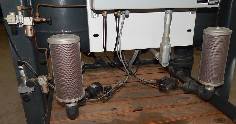 400 SCFM @ 100 PSIG SPX-DELTECH RP400 Externally Heated Desiccant Air Dryer