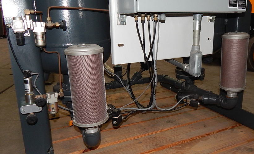 400 SCFM @ 100 PSIG SPX-DELTECH RP400 Externally Heated Desiccant Air Dryer