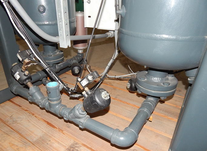 400 SCFM @ 100 PSIG SPX-DELTECH RP400 Externally Heated Desiccant Air Dryer