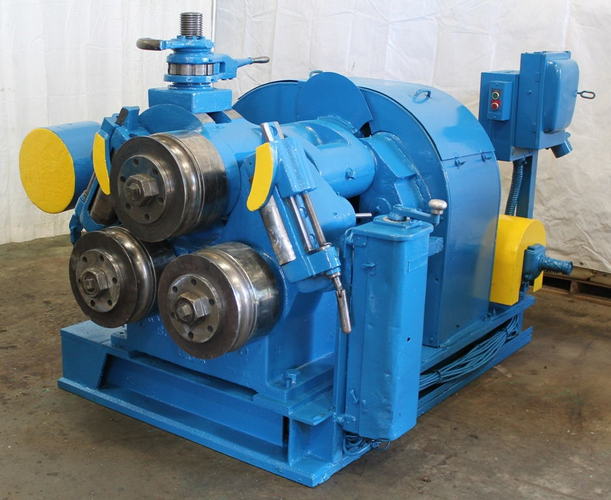 4 x 4 x 5/8 BUFFALO Angle Roll, 2-3/4 Rds, 2-1/2 Sqs, 35 FPM, 20 HP