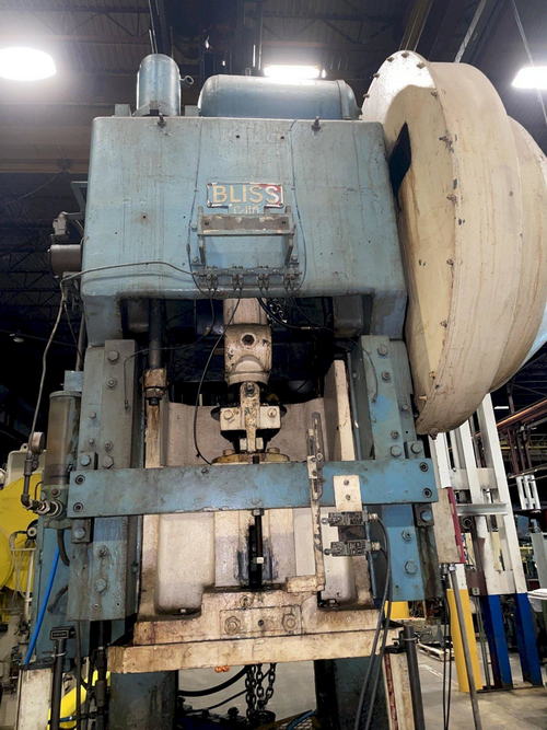 110 Ton BLISS OBI Press, 8 Str, 18 SH, 4 Adj, 42 x 27 Bed, 40 SPM, 10 HP